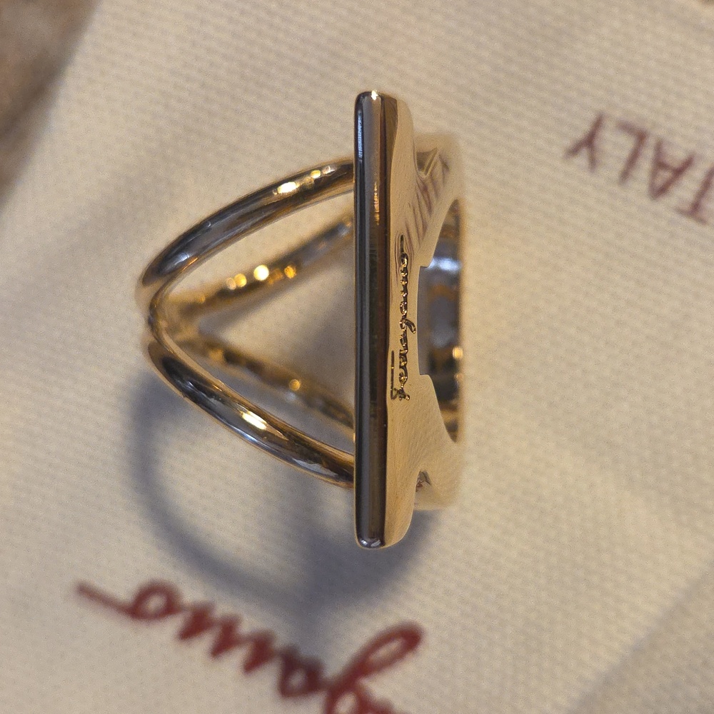 Salvatore Ferragamo Scarf Ring With Box And Dust Bag Gold Buckle with Pouch - Picture 8 of 16